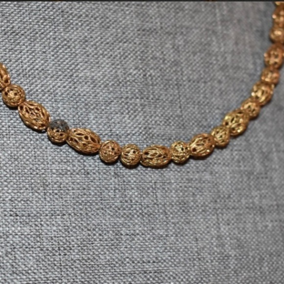 Vintage gold tone filigree Necklace 21" - Picture 3 of 5